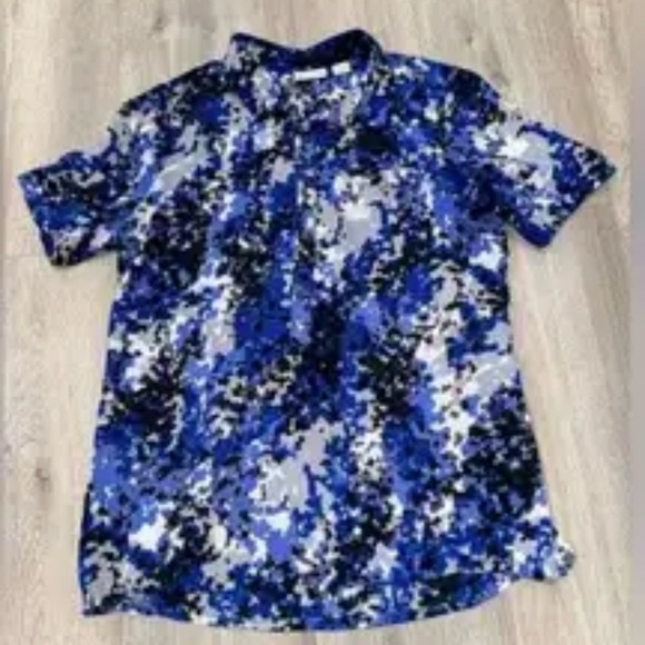 Liz Claiborne 1/4 button down shirt size medium . - Picture 1 of 4